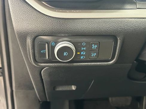 Used 2020 Ford Explorer XLT w/ Equipment Group 202A AWD/4WD image 22