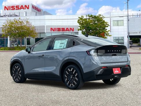 New 2026 Nissan Leaf Platinum+ w/ Cargo Package (Platinum+) image 2
