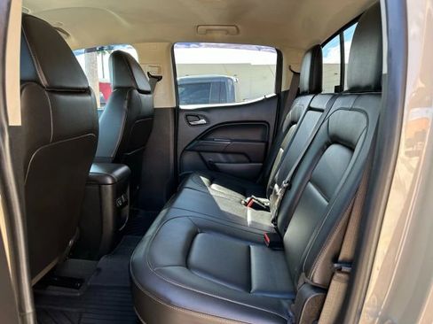 Used 2021 Chevrolet Colorado ZR2 image 19