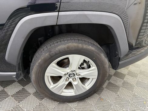 Used 2020 Toyota RAV4 XLE FWD image 20