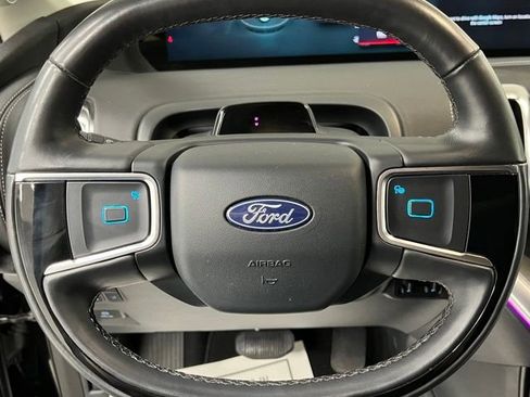Used 2025 Ford Expedition Max Platinum AWD/4WD image 26