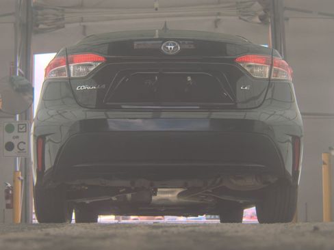 Used 2021 Toyota Corolla LE FWD image 10