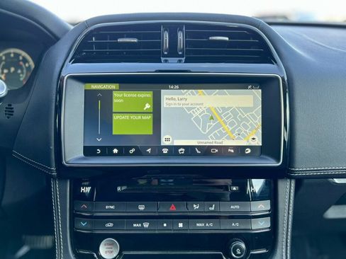 Used 2017 Jaguar F-PACE S AWD/4WD image 28