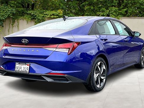 Used 2023 Hyundai Elantra SEL w/ Convenience Package image 5