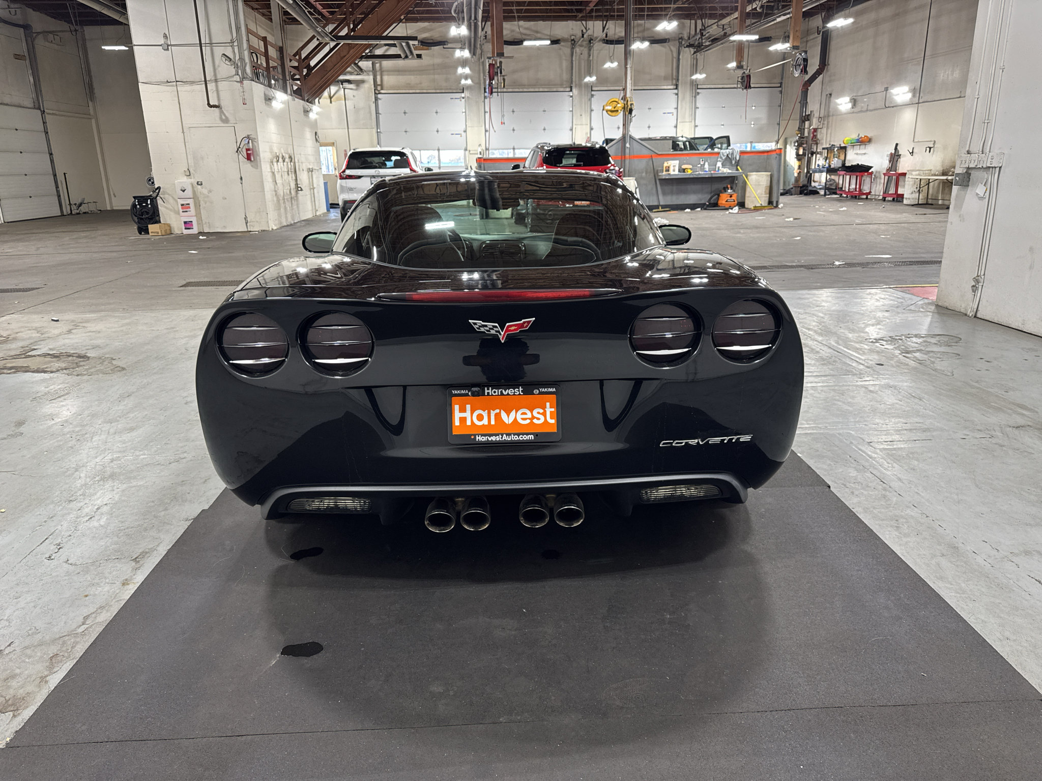 Used 2005 Chevrolet Corvette Coupe w/ Preferred Equipment Group RWD image 8