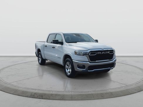 Used 2025 RAM 1500 Big Horn AWD/4WD image 3