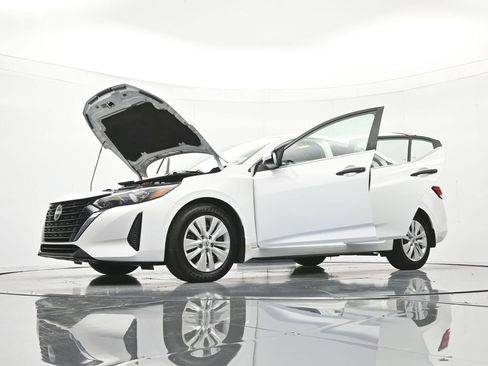 Used 2024 Nissan Sentra S FWD image 48
