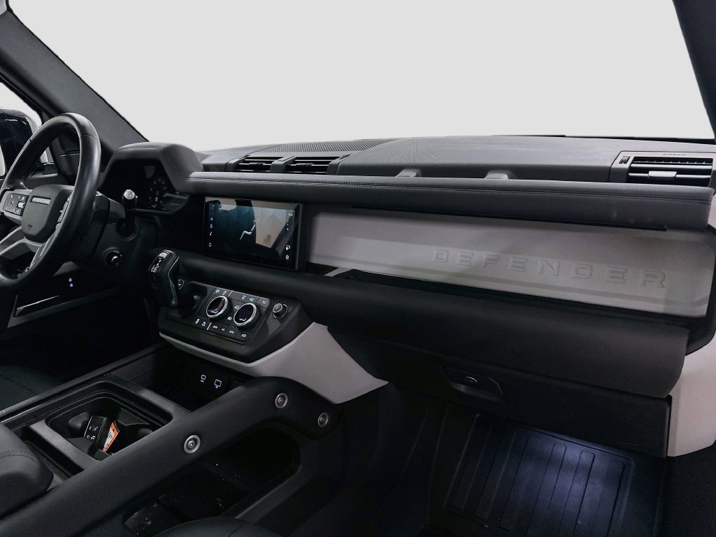 Used 2024 Land Rover Defender 90 S AWD/4WD image 29