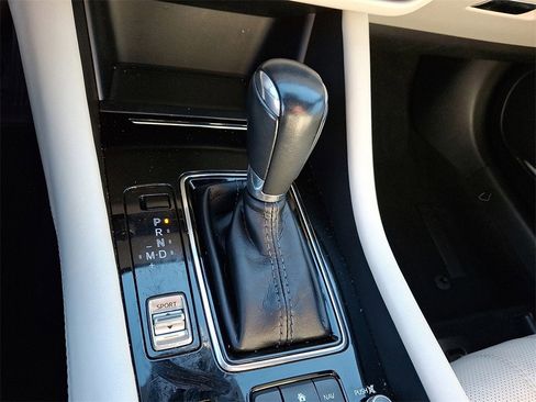 Used 2018 MAZDA MAZDA6 Signature image 17