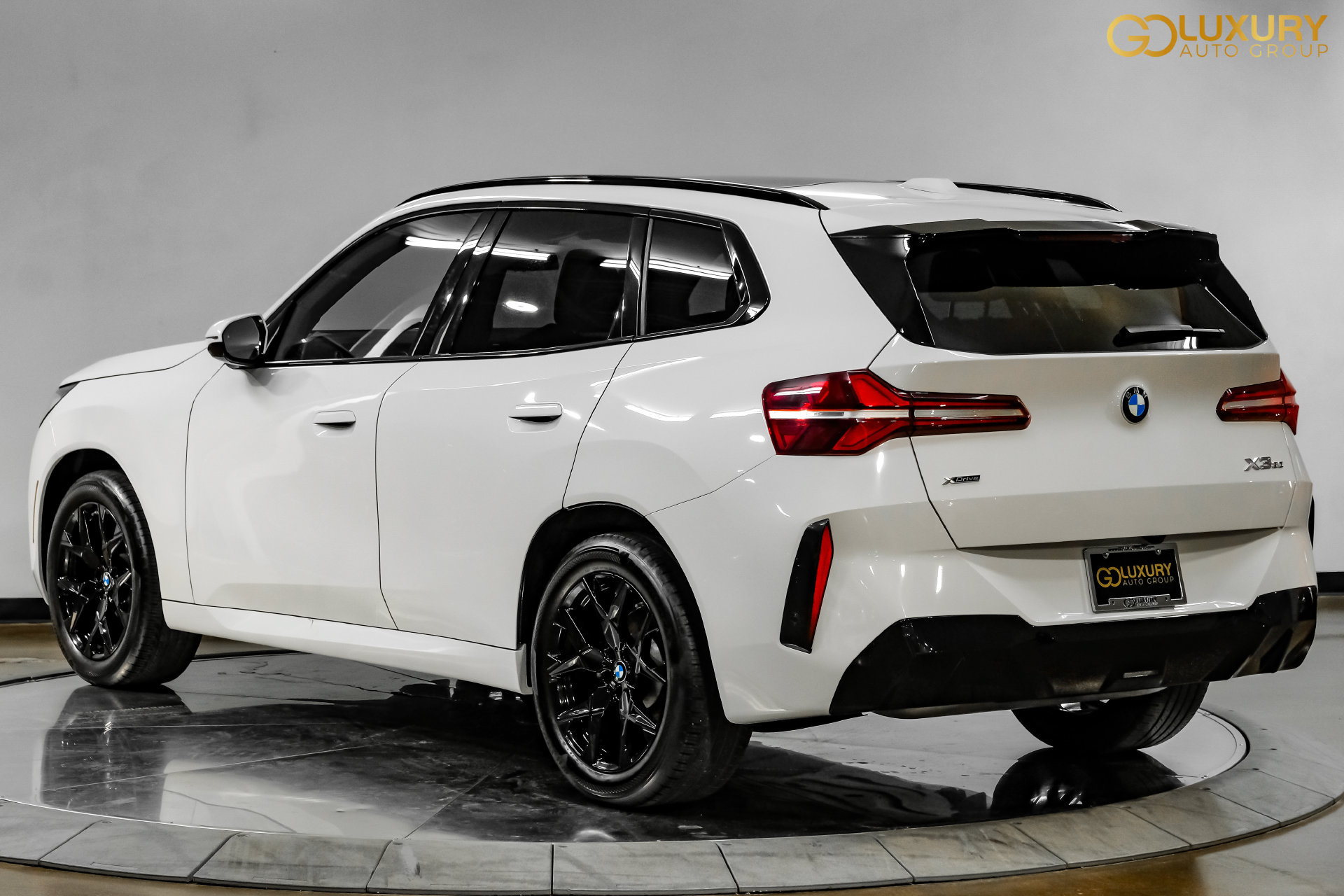 Used 2025 BMW X3 xDrive30i AWD/4WD image 12