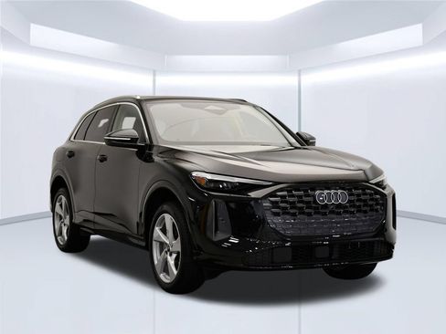 Used 2025 Audi Q5 Premium Plus w/ Premium Plus AWD/4WD image 7
