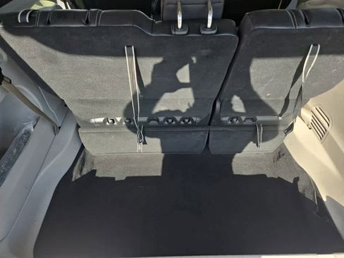 Used 2024 Chrysler Pacifica Touring-L image 53