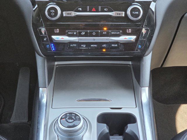 Used 2021 Ford Explorer Limited w/ Equipment Group 301A RWD image 16