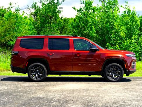 New 2026 Jeep Grand Wagoneer Limited w/ Premium Group II AWD/4WD image 6