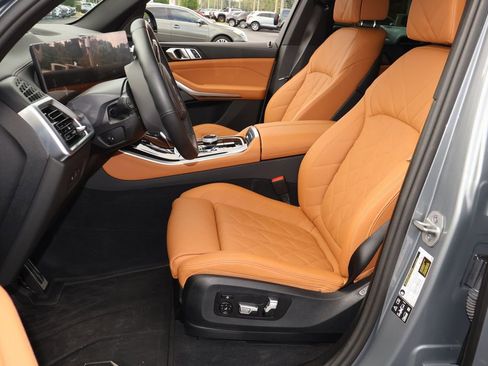 Used 2025 BMW X5 xDrive40i w/ Executive Package AWD/4WD image 14