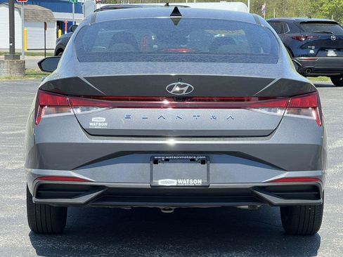 Used 2023 Hyundai Elantra SEL FWD image 31