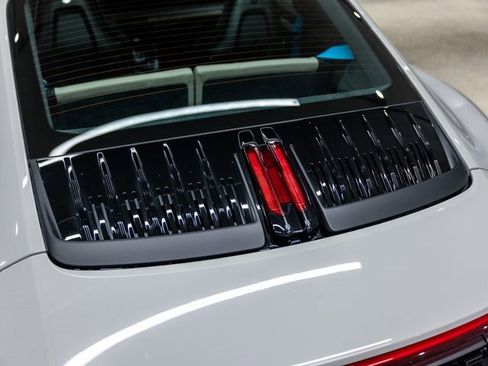 Used 2025 Porsche 911 Carrera image 16