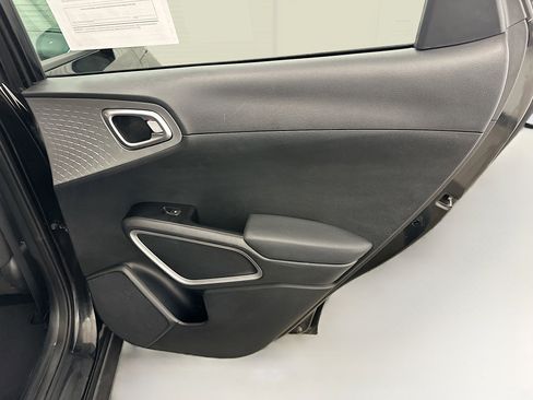 Used 2025 Kia Soul LX w/ LX Technology Package image 30