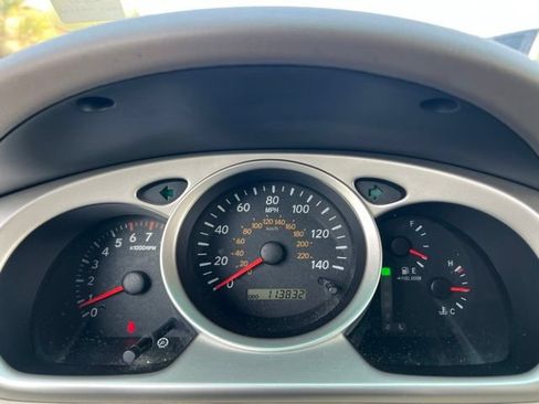 Used 2004 Toyota Highlander 4WD V6 image 14