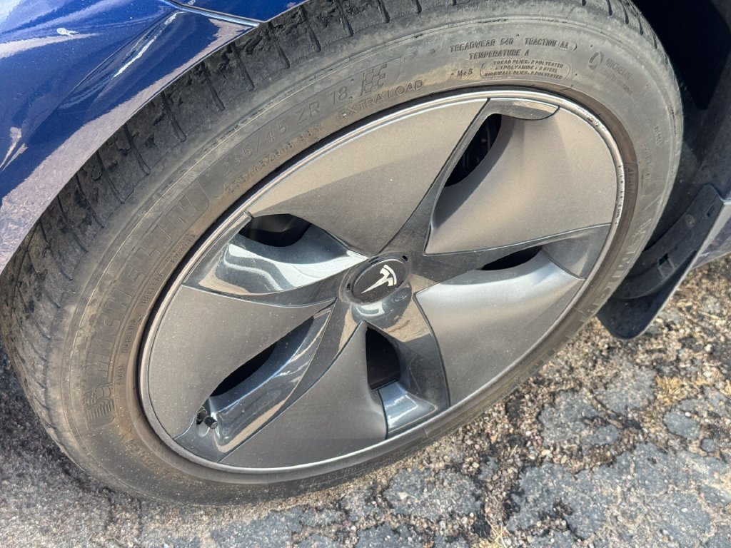 Used 2017 Tesla Model 3 Long Range RWD image 18