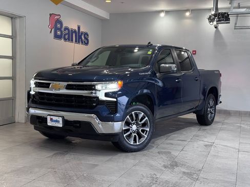 Certified 2022 Chevrolet Silverado 1500 LT image 2