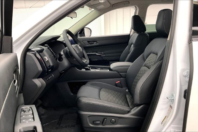New 2026 Nissan Pathfinder SV FWD image 10