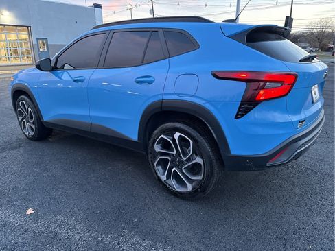 Used 2024 Chevrolet Trax RS w/ Sunroof Package image 6