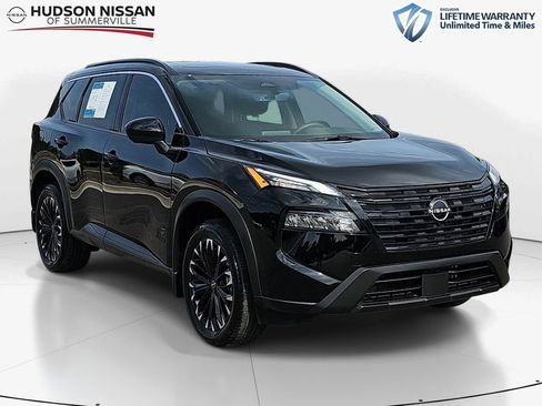 Used 2026 Nissan Rogue Dark Armor AWD/4WD image 1