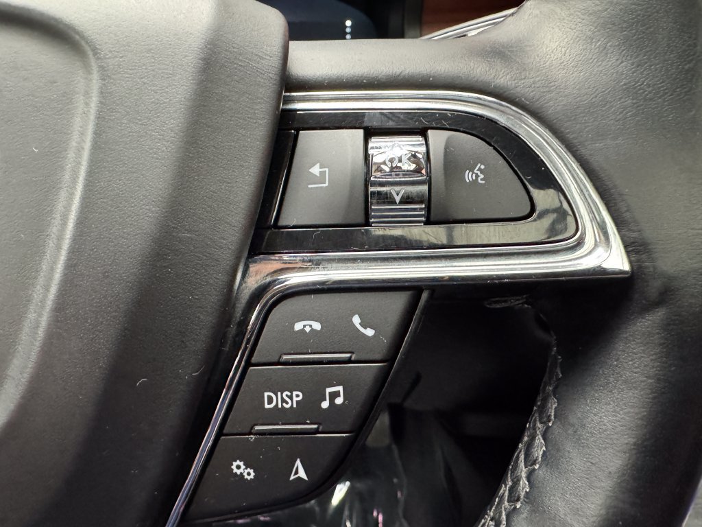 Used 2023 Lincoln Nautilus Reserve AWD/4WD image 18