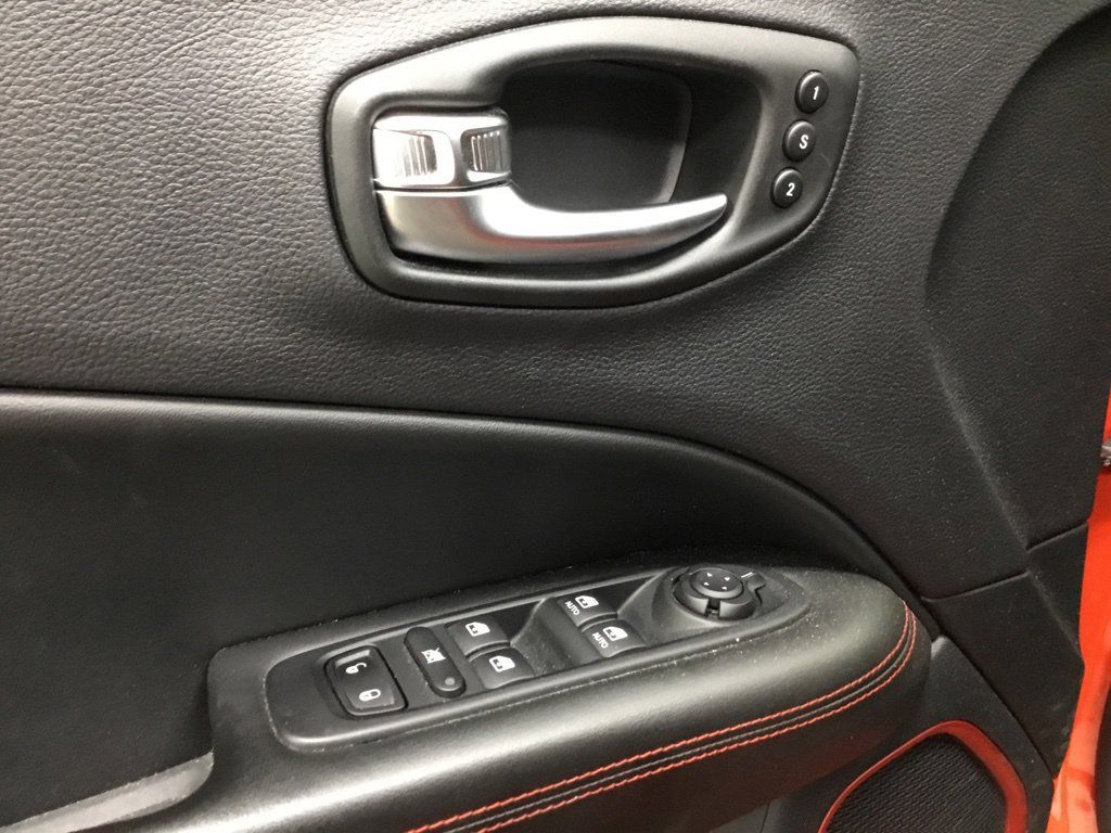 Used 2020 Jeep Compass Trailhawk w/ Leather Interior Group AWD/4WD image 7