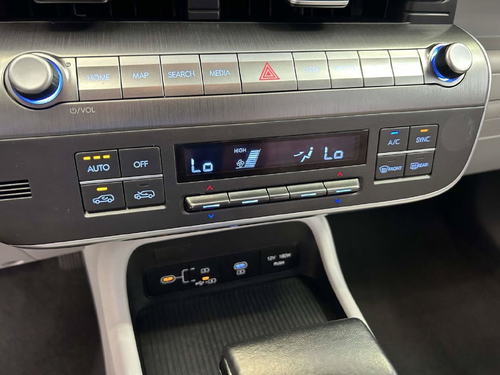 Used 2024 Hyundai Kona SEL AWD/4WD image 22
