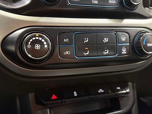 Used 2016 Chevrolet Colorado LT w/ LT Convenience Package image 21