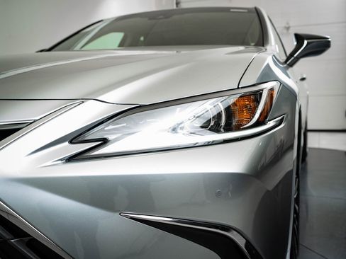 New 2025 Lexus ES 350 w/ Premium Package image 15