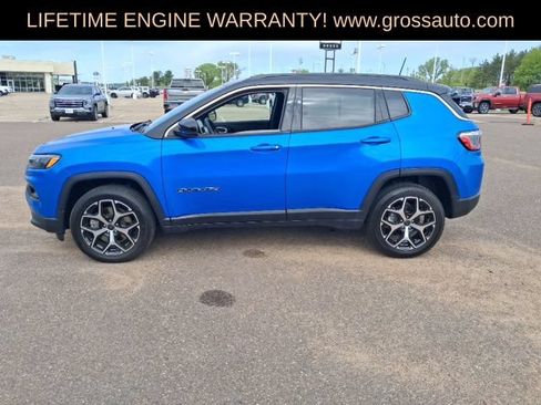 Certified 2025 Jeep Compass Limited AWD/4WD image 5
