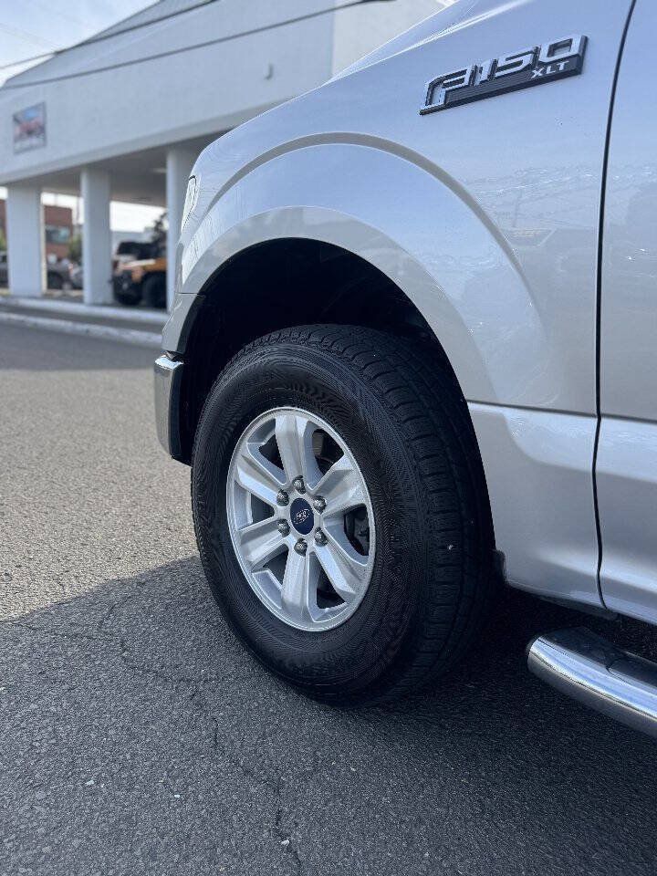 Used 2015 Ford F150 XLT AWD/4WD image 11