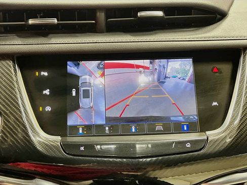 Used 2024 Cadillac XT6 Sport w/ Technology Package AWD/4WD image 14
