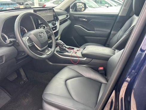 Used 2026 Toyota Highlander XLE AWD/4WD image 27