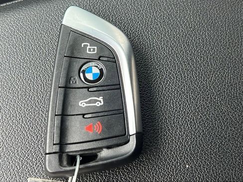 Used 2022 BMW X3 xDrive30i w/ M Sport Package AWD/4WD image 30