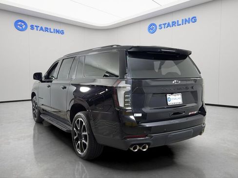 Used 2025 Chevrolet Suburban RST w/ Comfort Package RWD image 6