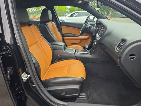 Used 2022 Dodge Charger SXT w/ Plus Group RWD image 9