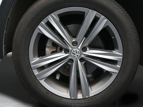 Used 2019 Volkswagen Atlas SEL R-Line FWD image 10