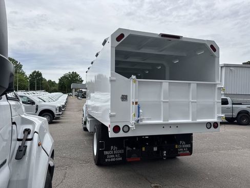 New 2027 Ford F750 2WD Regular Cab Super Duty image 6