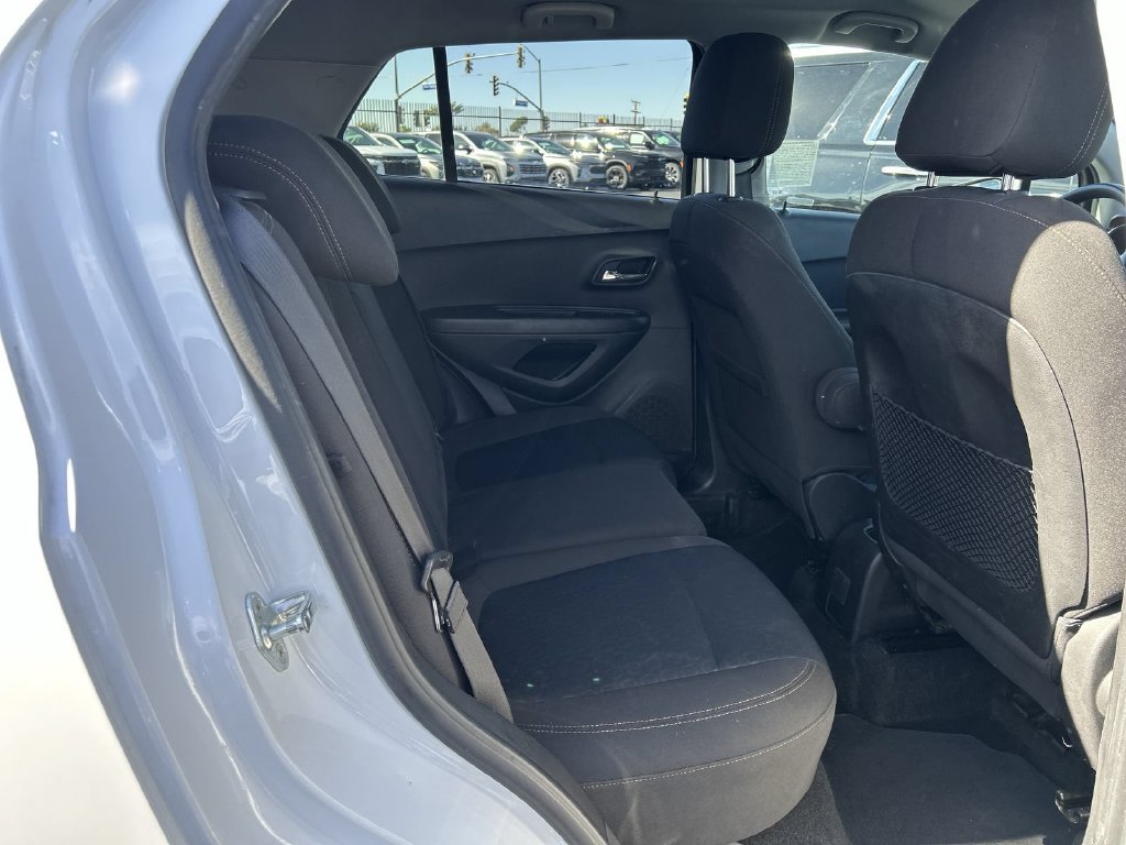 Certified 2020 Chevrolet Trax LS w/ Tint and Cruise Package FWD image 31