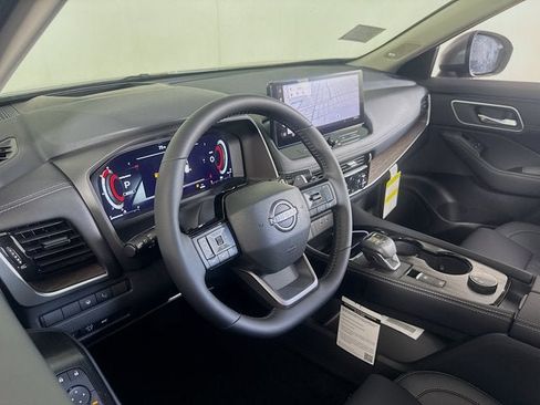New 2026 Nissan Rogue Platinum w/ Platinum Premium Package AWD/4WD image 10