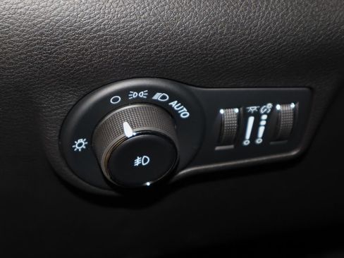 New 2024 Jeep Compass Latitude image 24