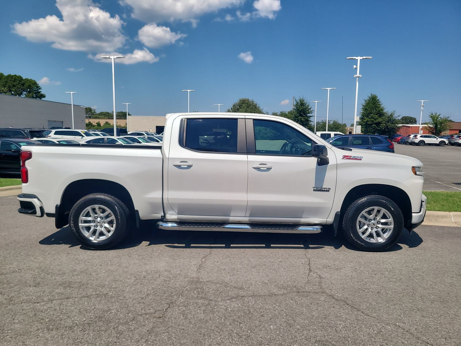 Used 2020 Chevrolet Silverado 1500 RST AWD/4WD image 2
