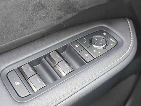 New 2026 Lexus TX 500h AWD image 14