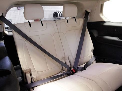 Used 2022 Jeep Grand Cherokee L Limited image 20