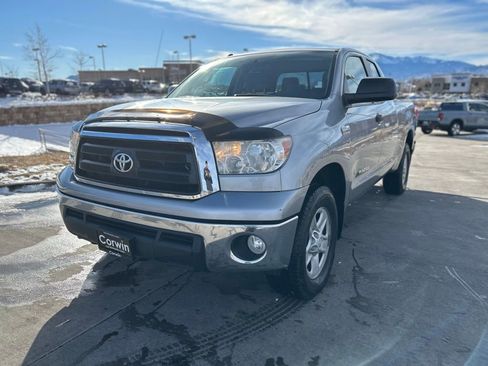 Used 2013 Toyota Tundra 4x4 Double Cab image 3