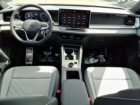 New 2026 Volkswagen Tiguan SE R-Line image 12